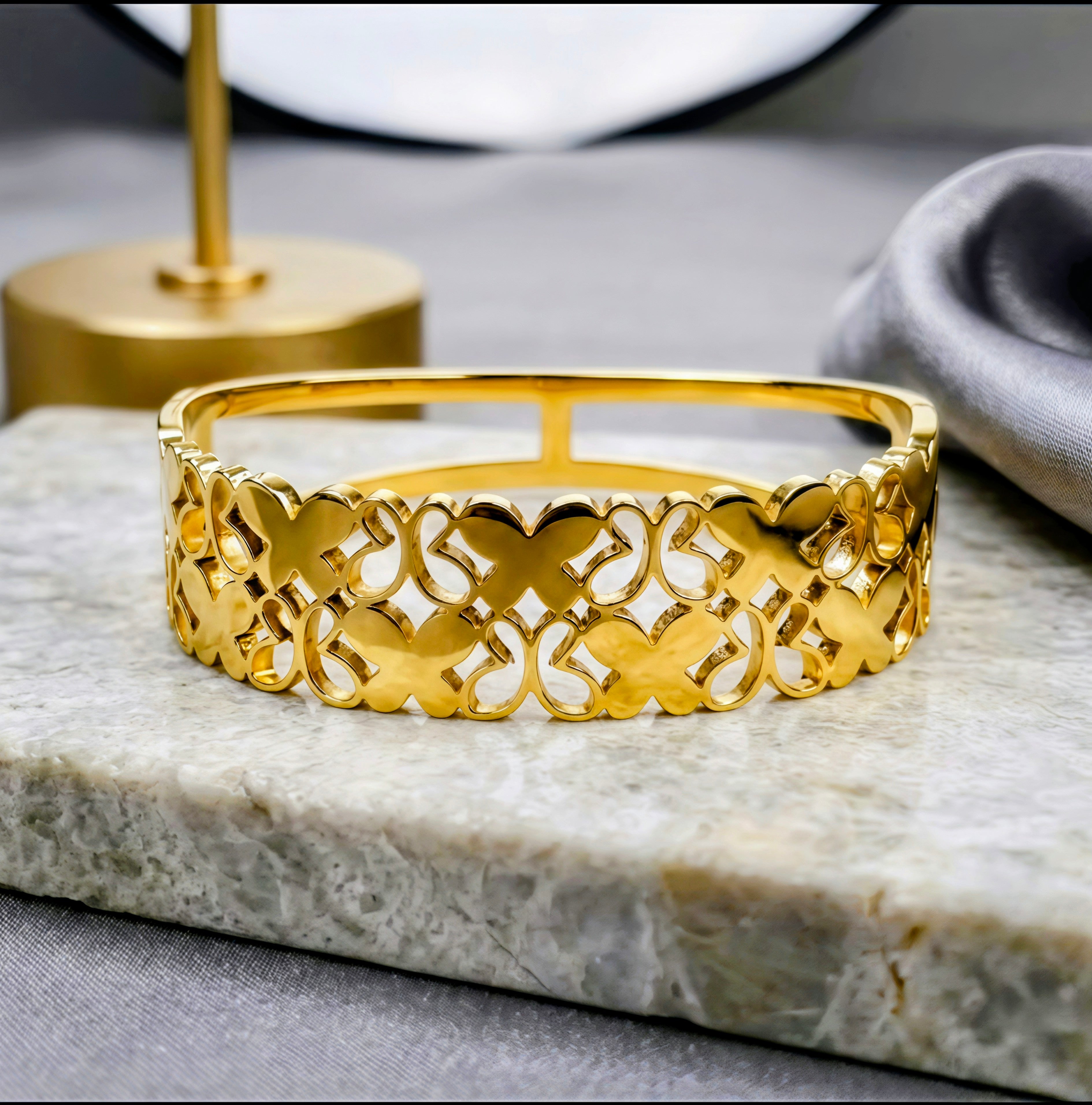 Bracelet