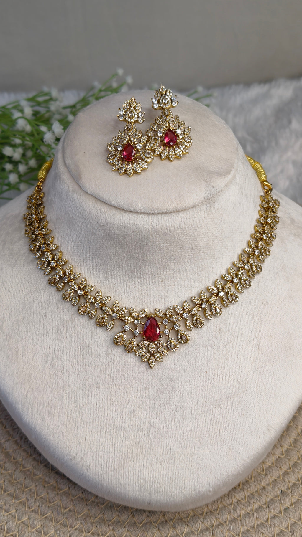 Premium Victorian Floral Necklace