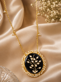 Meenakari Kundan Pendant with
Chain