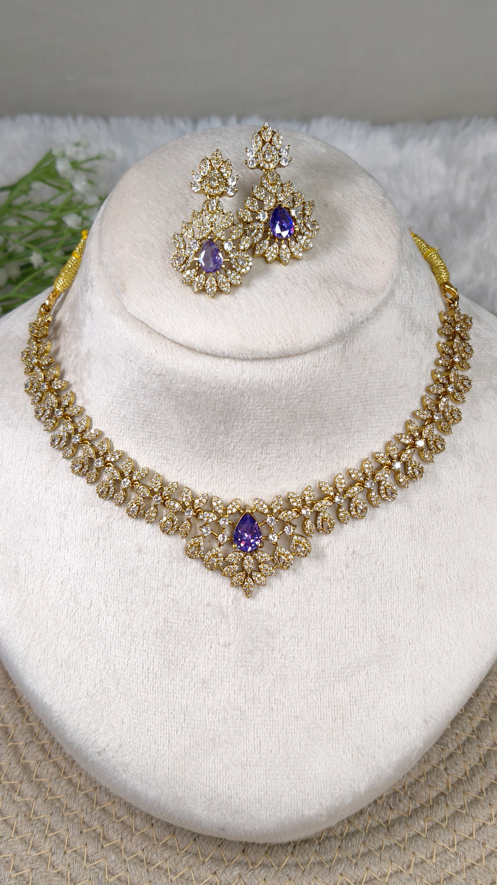 Premium Victorian Floral Necklace
